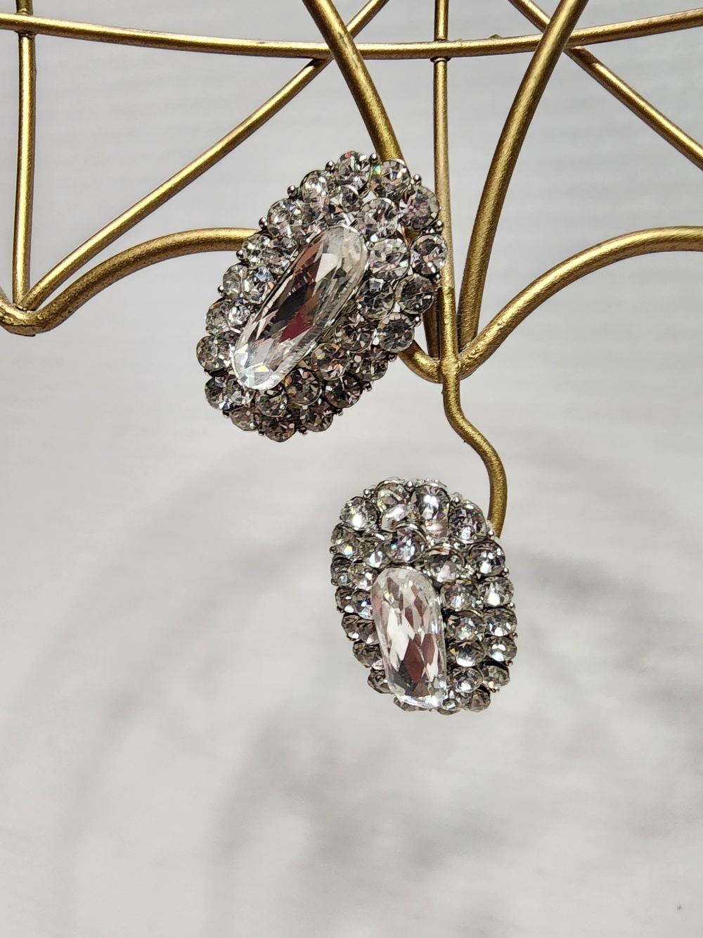 Vintage Crystal Oval Cluster Drop Earrings - Clear Rhinestone